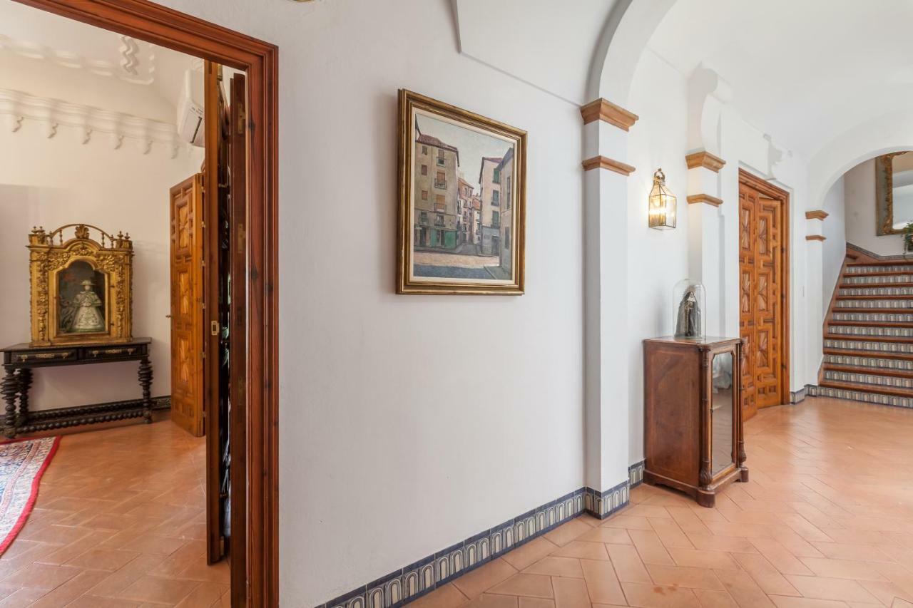 Villa Elvira, Exclusive Pool And Gardens In The Heart Of Sevilla Extérieur photo