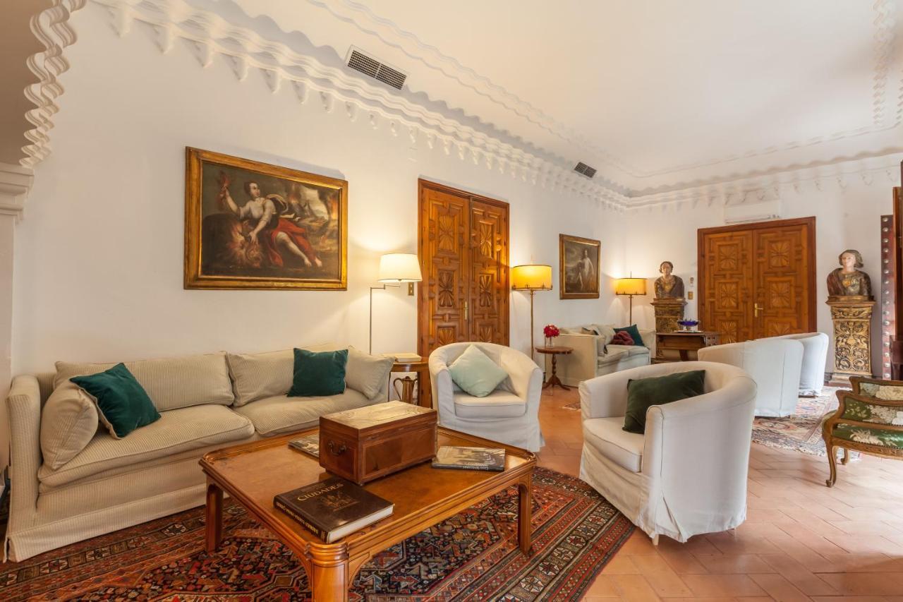 Villa Elvira, Exclusive Pool And Gardens In The Heart Of Sevilla Extérieur photo